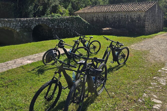 E-Bike Tour + Gourmet Snack + Wine Tasting (Small Group) - Pridvorje monastery and a slower view of history