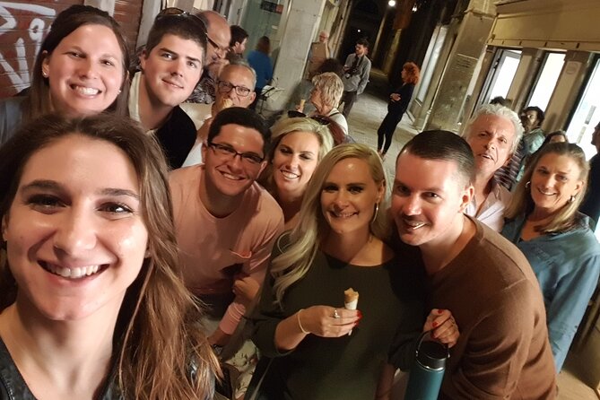 Eat, Drink and Repeat: Wine and Food Tasting Tour in Venice - Local stories between the plates