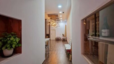 Echegaray 5, Málaga center: Wine & Relax Experience: Massage + Wine tasting