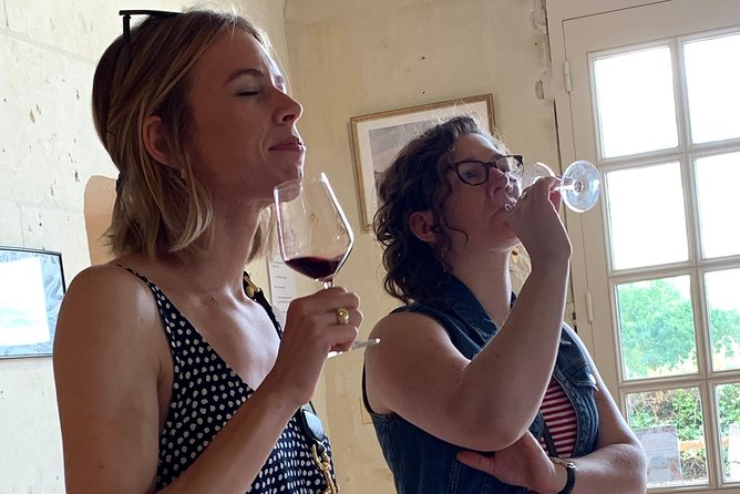 English Speaking Loire Winery Tours originating from Chinon - Two vineyards and ten wines on the half-day tour