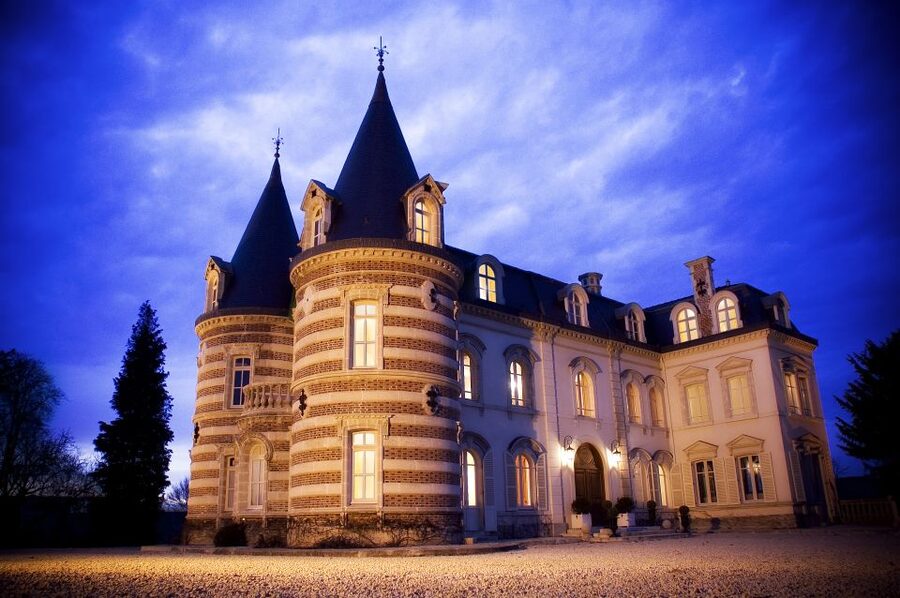Epernay: Winery and Cellar Tour with Champagne Tasting - Entering the Mareuil-sur-Ay estate