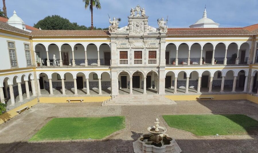 Evora University, Cathedral & Bones Chapel — SkipLine + Wine - Jardim Diana and Praça do Giraldo