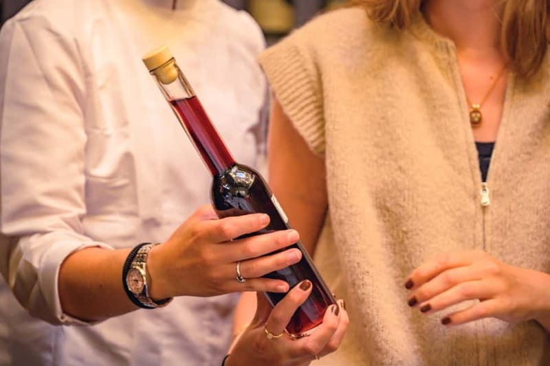 Exclusive Wine Experience in Florence: Create your Own Wine! - What happens during the two-hour session
