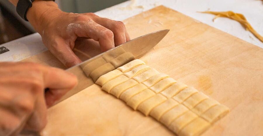Fettuccine & Tiramisù: Cooking Class with Wine & Limoncello - How the group setting affects the class