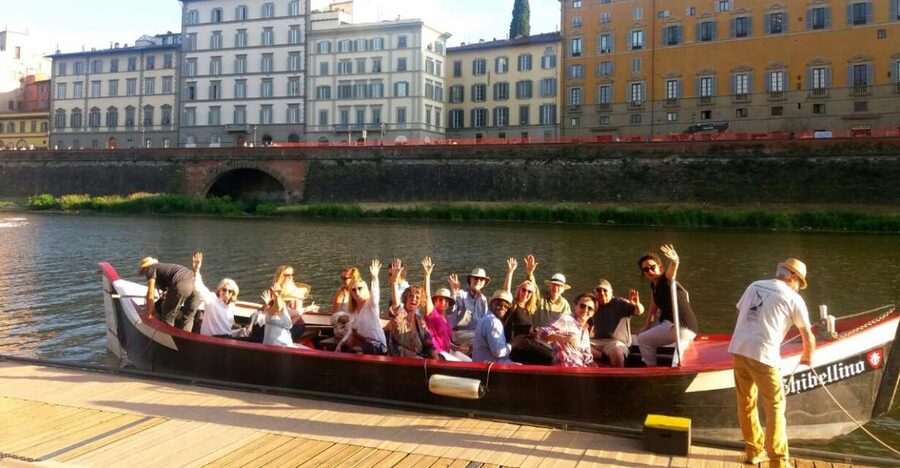 Florence: Authentic Barchetto River Cruise with Wine & Guide - Climbing aboard a Florentine barchetto