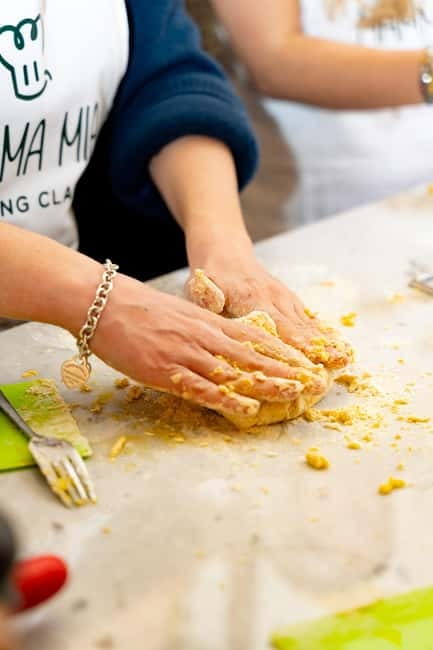 Florence: Authentic Pizza & Gelato Experience+Unlimited Wine - The chef makes a difference