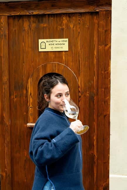 Florence: Authentic Pizza & Gelato Experience+Unlimited Wine - Wine, food, and the social table