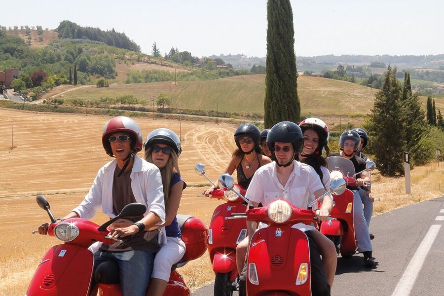 Florence/Badesse: Tuscany Group Vespa Tour with Wine Tasting - Starting near Villa Costanza