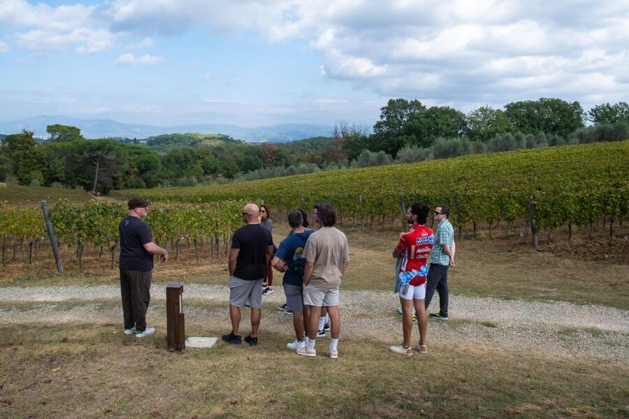 Florence: Chianti E-Bike Tour with Tuscan Lunch & Winery - Leaving Oltrarno for the Chianti hills