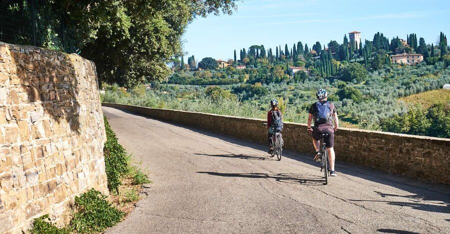 Florence: Chianti Hills Bike Tour with Farm Lunch & Wine - Leaving Florence by bike from the Oltrarno