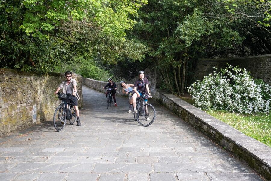 Florence: Chianti Hills Bike Tour with Farm Lunch & Wine - Practical advice for a smoother day