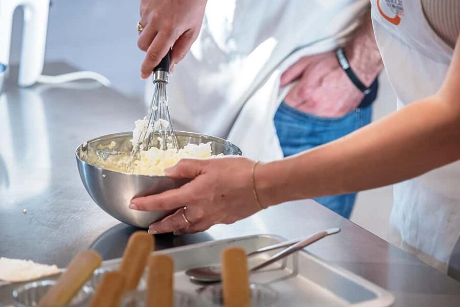 Florence: Handmade Pasta & Dessert Class with Unlimited Wine - A social class with room for personal help