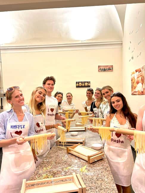 Florence: Pasta Class with Wine, Limoncello and Dessert - Ravioli and Tortelli With Butter and Sage