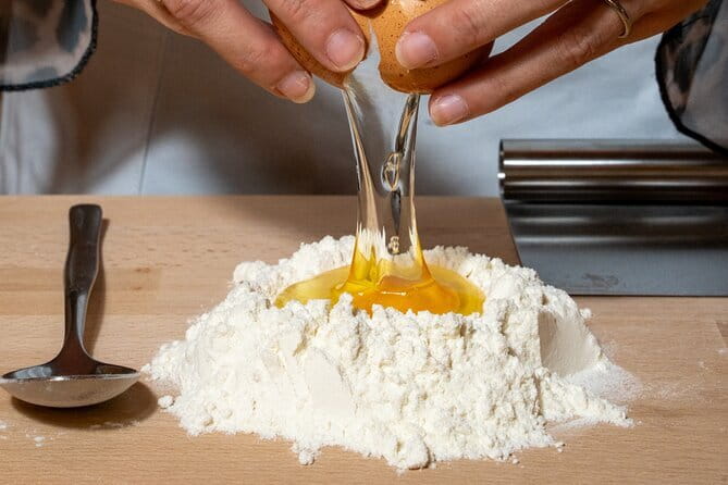 Florence: Pasta & Tiramisu Cooking Class with Unlimited Wine - What this Florence cooking class is really like