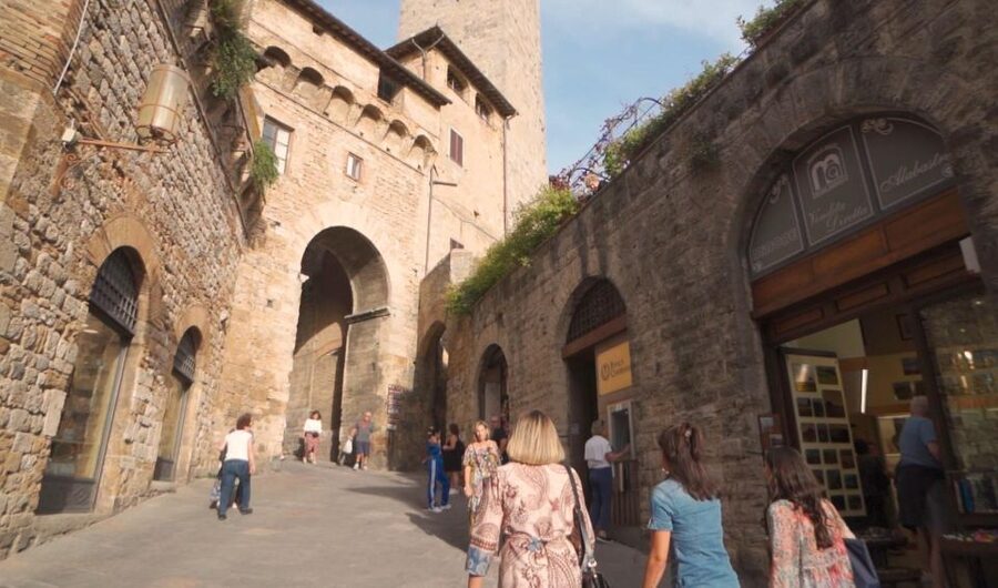 Florence: Pisa, Siena, S. Gimignano, Chianti Wine & Lunch - Walking demands and who should skip it