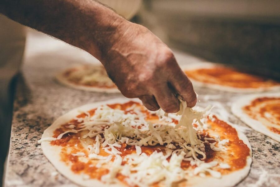 Florence: Pizza and Gelato Experience with Unlimited Wine - Unlimited wine changes the evening