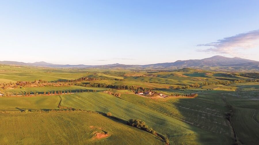 Florence: S. Gimignano, Siena, Chianti Wine Tasting & Lunch - Monteriggioni, a small village with big walls