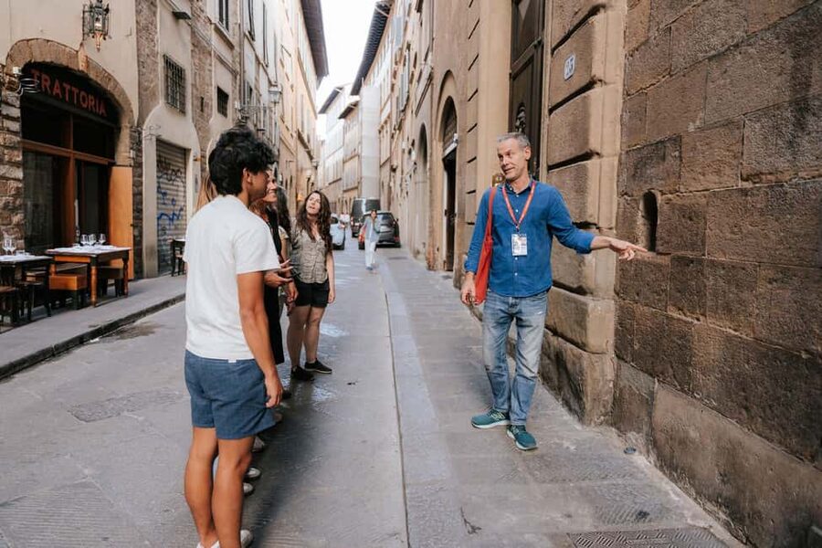 Florence: Small-Group Sunset Food & Wine Tour in Oltrarno - La Sorbettiera finishes with something cold and sweet