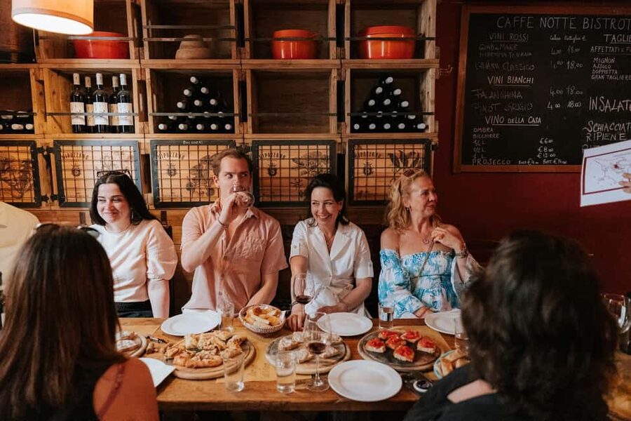 Florence: Small-Group Sunset Food & Wine Tour in Oltrarno - Caffè Notte begins the evening gently