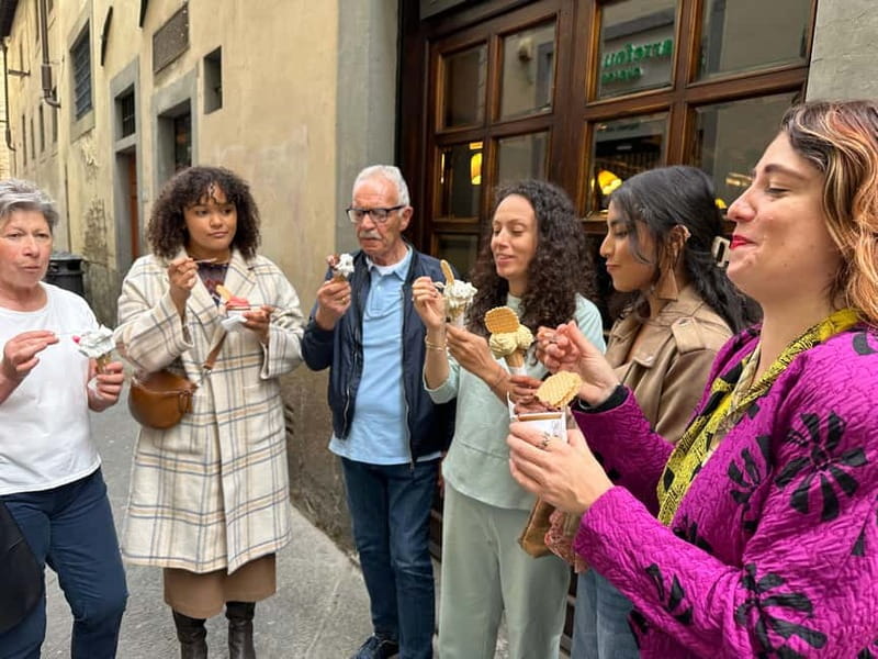 Florence: Street Food Tour with Wine & Local Guide - What the guides add to the experience