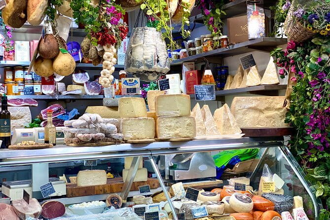 Florence Street Food Walking Tour with Wine in Duomo Area - Gelato near Ponte Vecchio