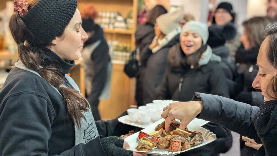Florence Street Food Walking Tour with Wine in Duomo Area - Why you should take it early in your Florence stay