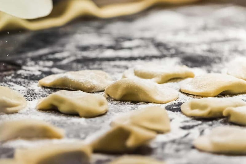 Florence: Tuscan cooking class with handmade pasta and wine - Ravioli and tortelli: the careful part of the class