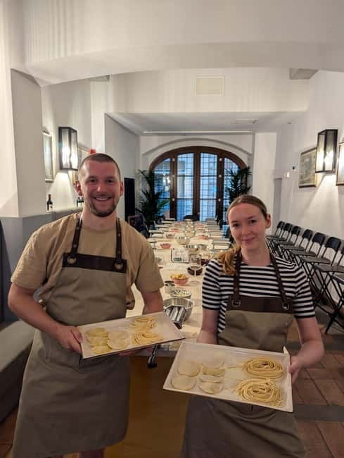 Florence: Tuscan cooking class with handmade pasta and wine - Practical timing and language advice