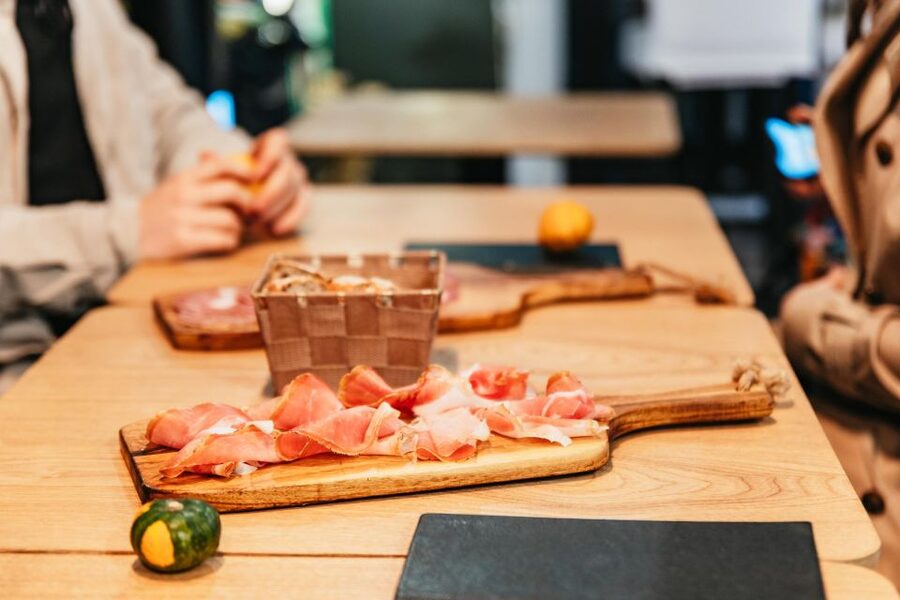 Florence: Tuscan Food and Wine Guided Walking Tour - Schiacciata at All’Antico Vinaio without the long wait