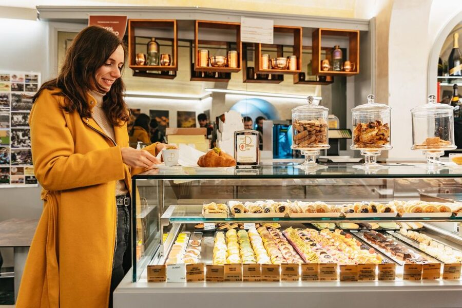 Florence: Tuscan Food and Wine Guided Walking Tour - Medieval lanes, markets, and stories between bites