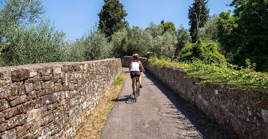 Florence: Tuscany Bike Tour with Wine & Olive Oil - Leaving Florence through Oltrarno