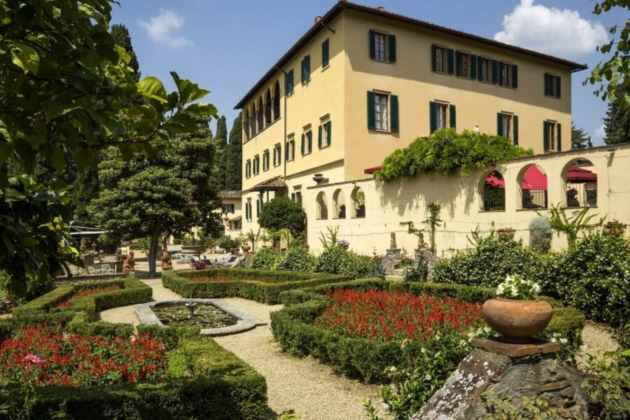 Florence: Tuscany Bike Tour with Wine & Olive Oil - Olive oil, Chianti, and a proper Tuscan snack