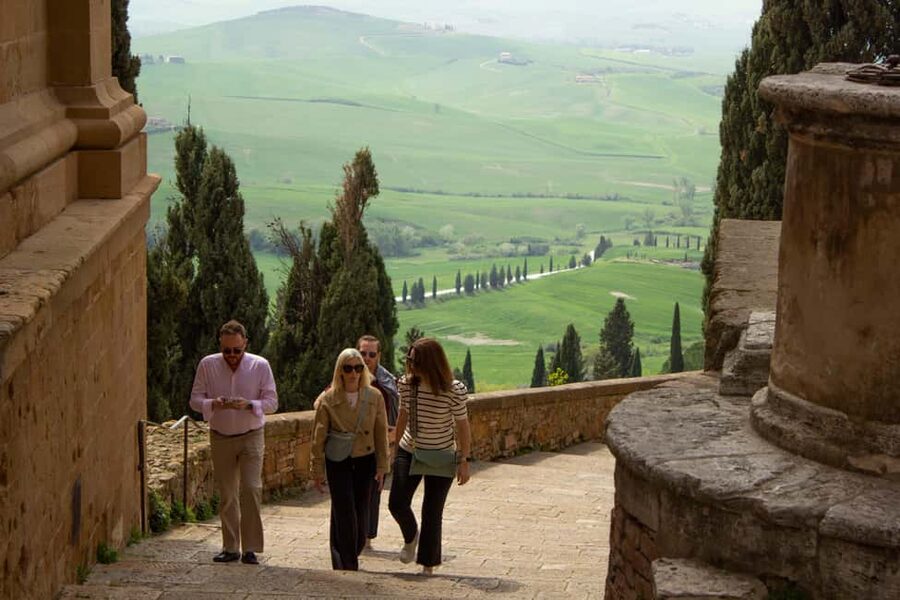 Florence: Valdorcia Wine, Brunello Montalcino, Montepulciano - Is $265 a fair price?