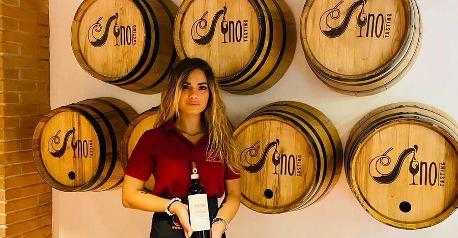 Florence Wine &Food: Taste Tuscan Flavors in Historic Cellar - A cellar tasting in the middle of Florence