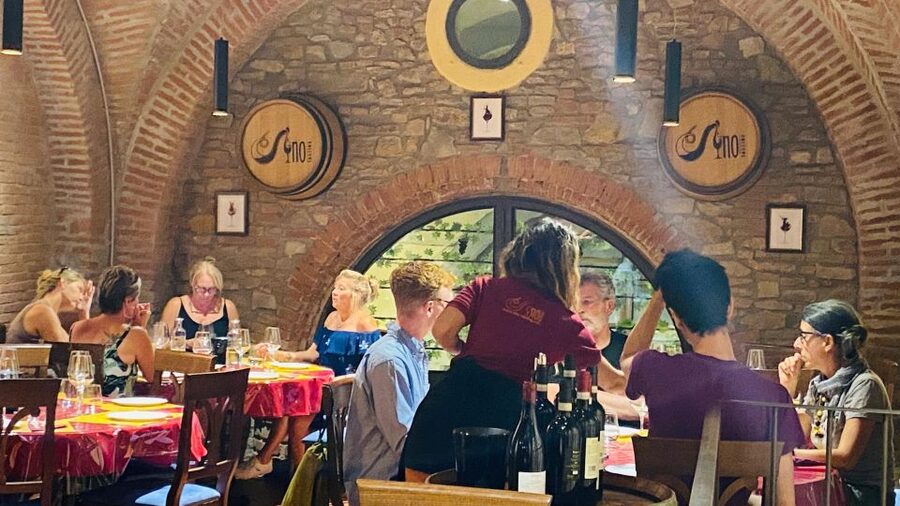 Florence: Wine Tasting and Paring Class Guided Tour - Tuscan food pairings that make the lesson useful