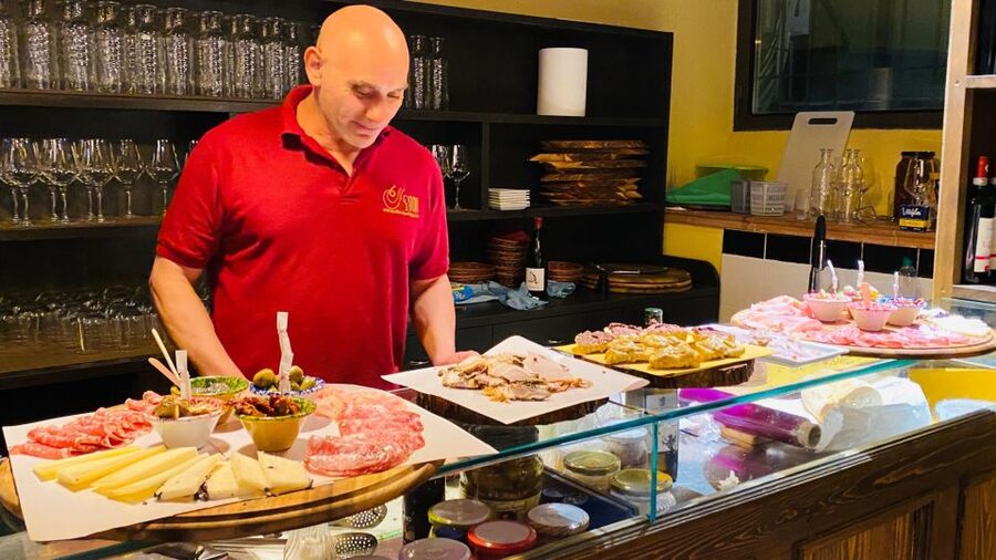 Florence: Wine Tasting and Paring Class Guided Tour - The guides make the difference