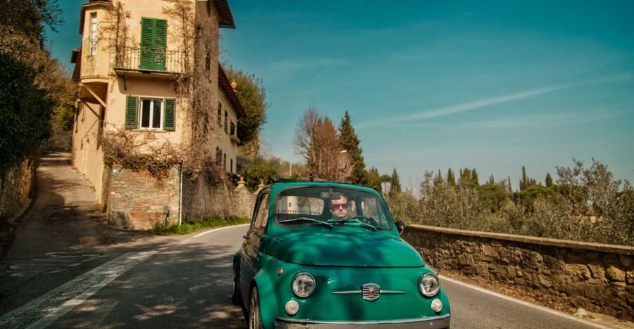 Florence Wine Tasting and Tuscan Lunch in a Vintage Fiat 500 - Learning the Fiat before the convoy leaves