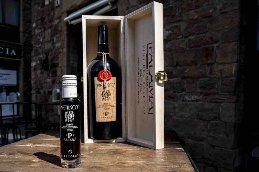 Florence: Wine-tasting Experience in Front of Ponte Vecchio - The two wines: a focused Tuscan comparison