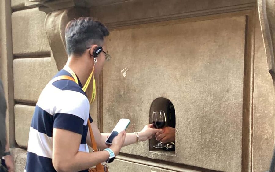 Florence: Wine Windows Walk with Wine Tasting and Appetizers - The Duomo route and Florence’s grandest views