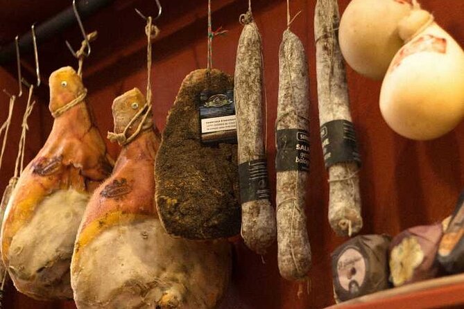 Food and Wine Experience in Bologna, Italy - The main drawback: two reds and one white