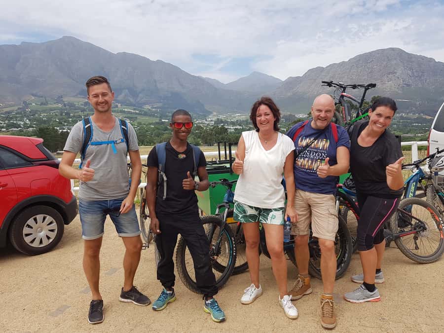 Franschhoek: E-bike Tour with Wine Tasting and Lunch - A 45-kilometer ride that deserves respect