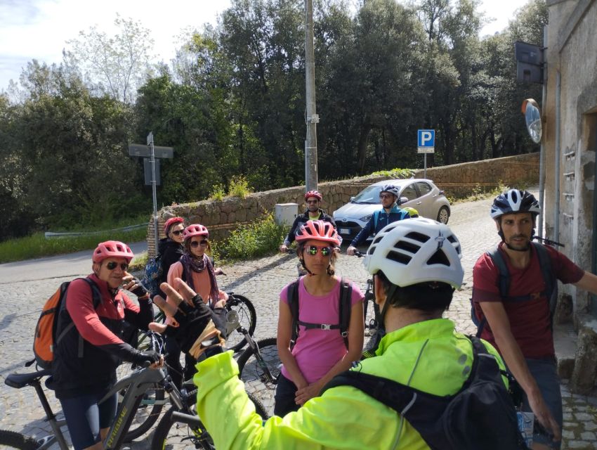 Frascati: Tour in E-Bike with Wine Tasting - What the guides add to the ride