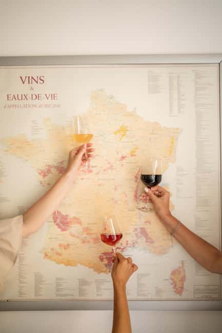 Frecnh Wine Tasting in City Center of Nice - A friendly setting for questions and conversation