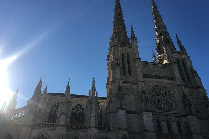 Free Walking Bordeaux Tour ENG + 1 glass of wine (Tip based) - Porte Cailhau, Bordeaux’s medieval entrance