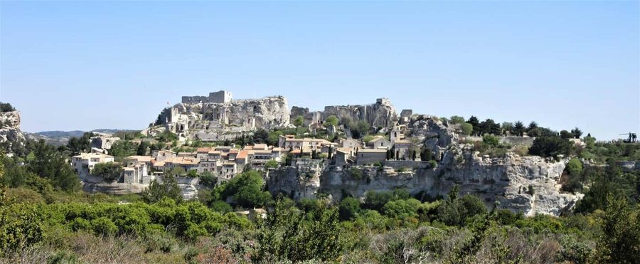 From Aix-en-Provence: Provence Region Tour with Wine Tasting - Starting from Aix-en-Provence and heading toward Les Baux