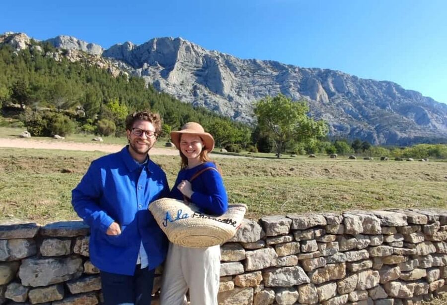 From Aix-en-Provence: Wine & Luberon Villages Full-day Tour - Lourmarin and its Renaissance castle