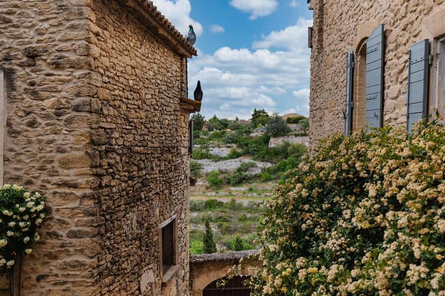 From Aix-en-Provence: Wine & Luberon Villages Full-day Tour - Gordes and the final hilltop view