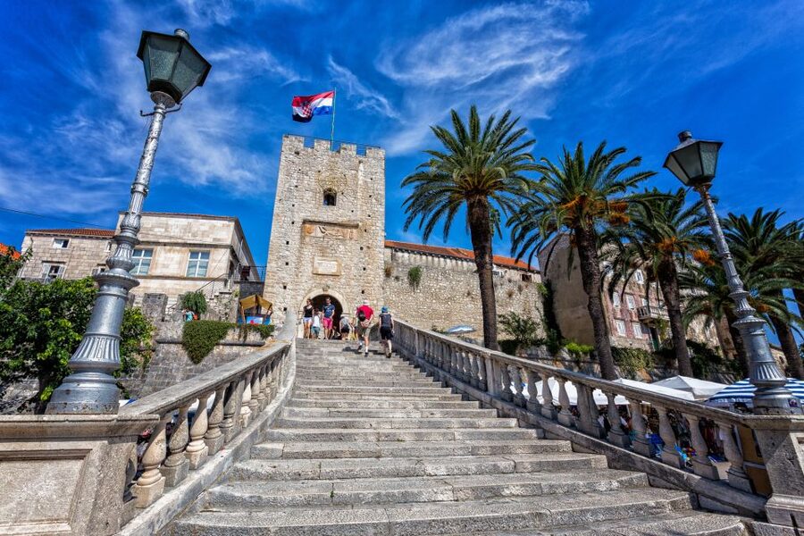 From Dubrovnik: Island of Korčula with wine tasting - How much time is spent on the road?