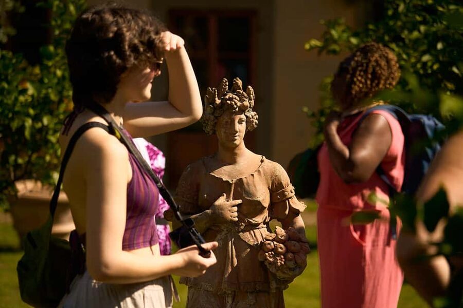 From Florence: Small Group Chianti Wine Tour with Lunch - Greve in Chianti and a pause between tastings