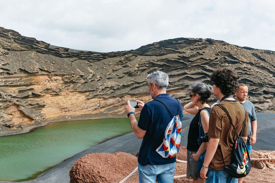 From Fuerteventura: Lanzarote Trip with Wine Tasting & Lunch - Returning along Lanzarote’s lava coast